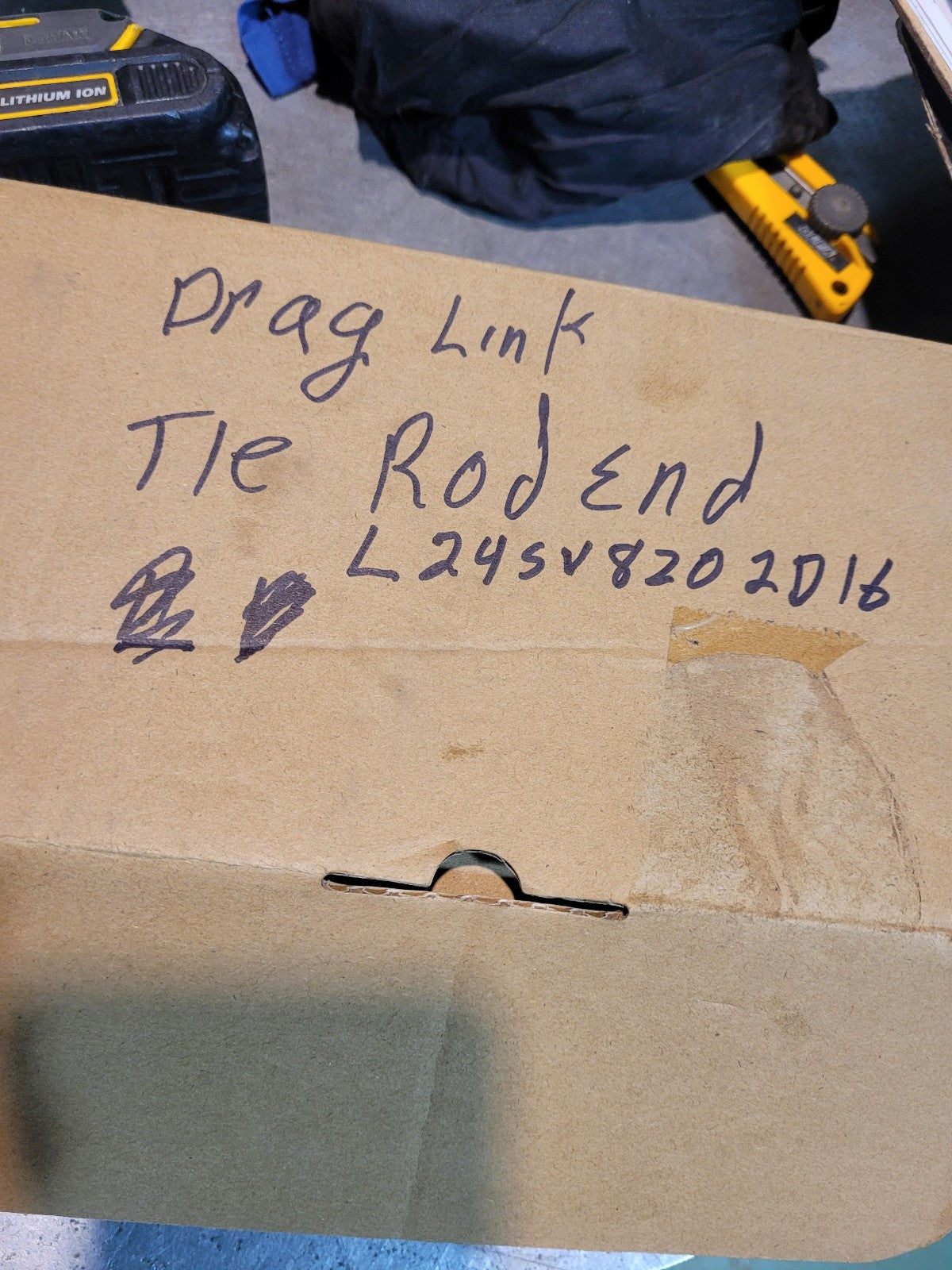 L24SV8202D16 TIE ROD END