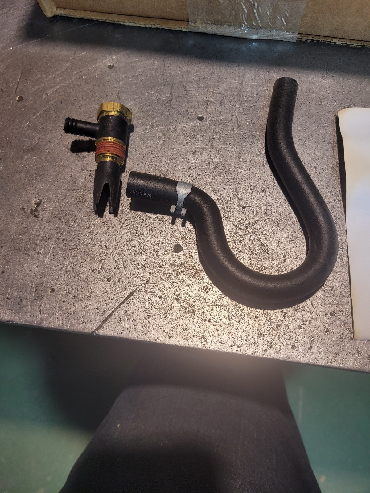 Dana Spicer Axle Vent Tube New OEM Part Eaton Roadranger 15803605 302706 507162