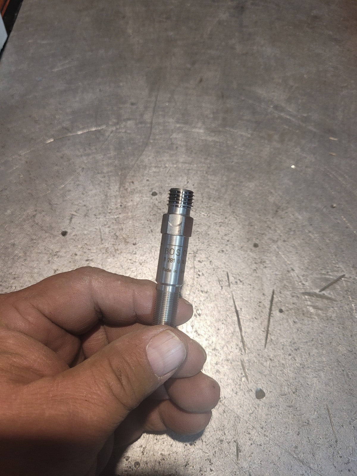 A4720700746 / 0281006099 Genuine Detroit Diesel Injector Valve OEM