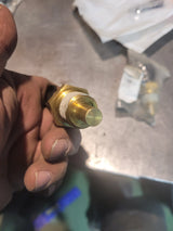 FREIGHTLINER AMA-163075 TEMPERATURE SENDING UNIT AMA 163075