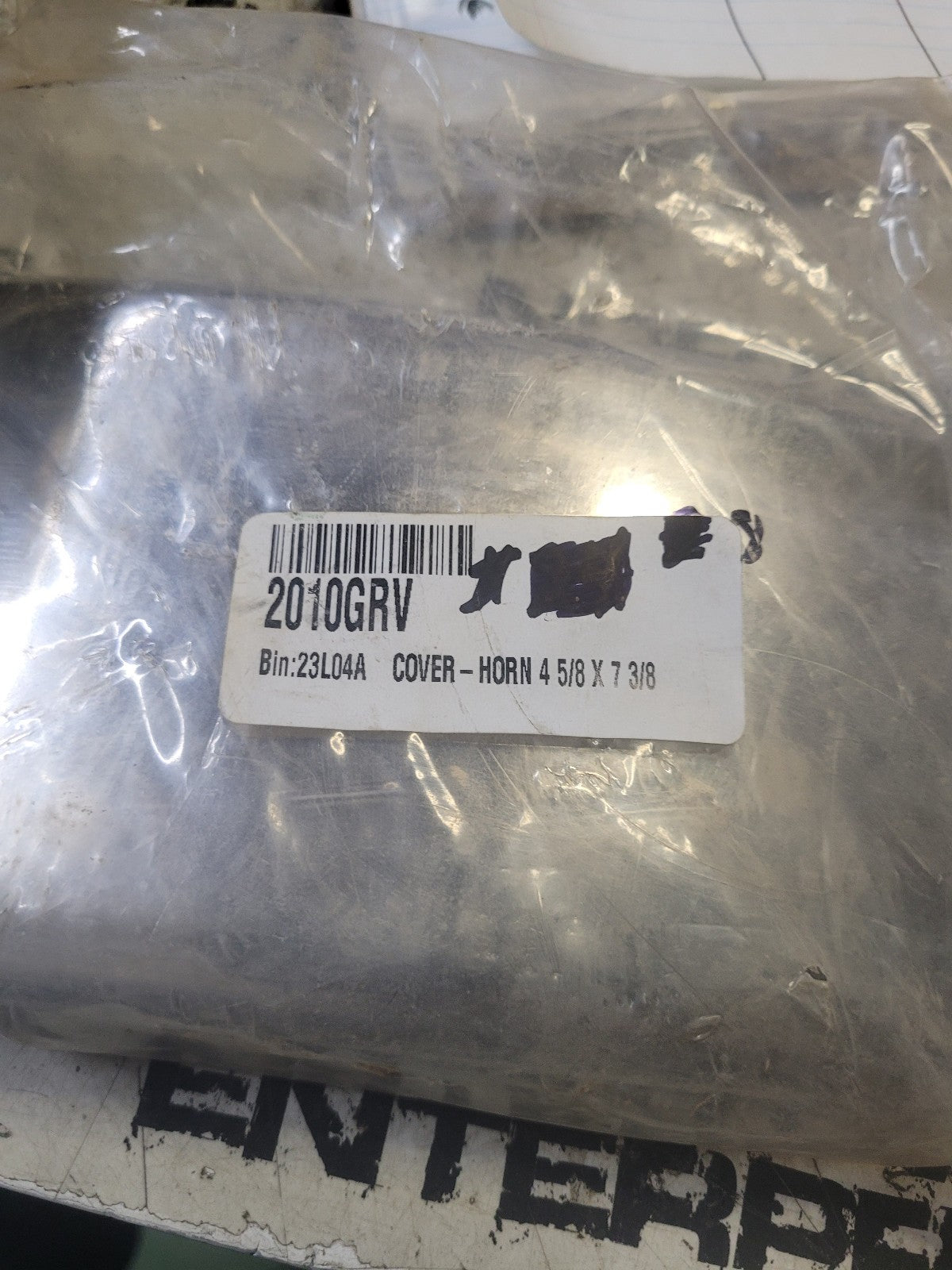 KENWORTH 2010GRV CHROME PLATE WEATHER SNOW SHIELD RECTANGULAR HORN COVER