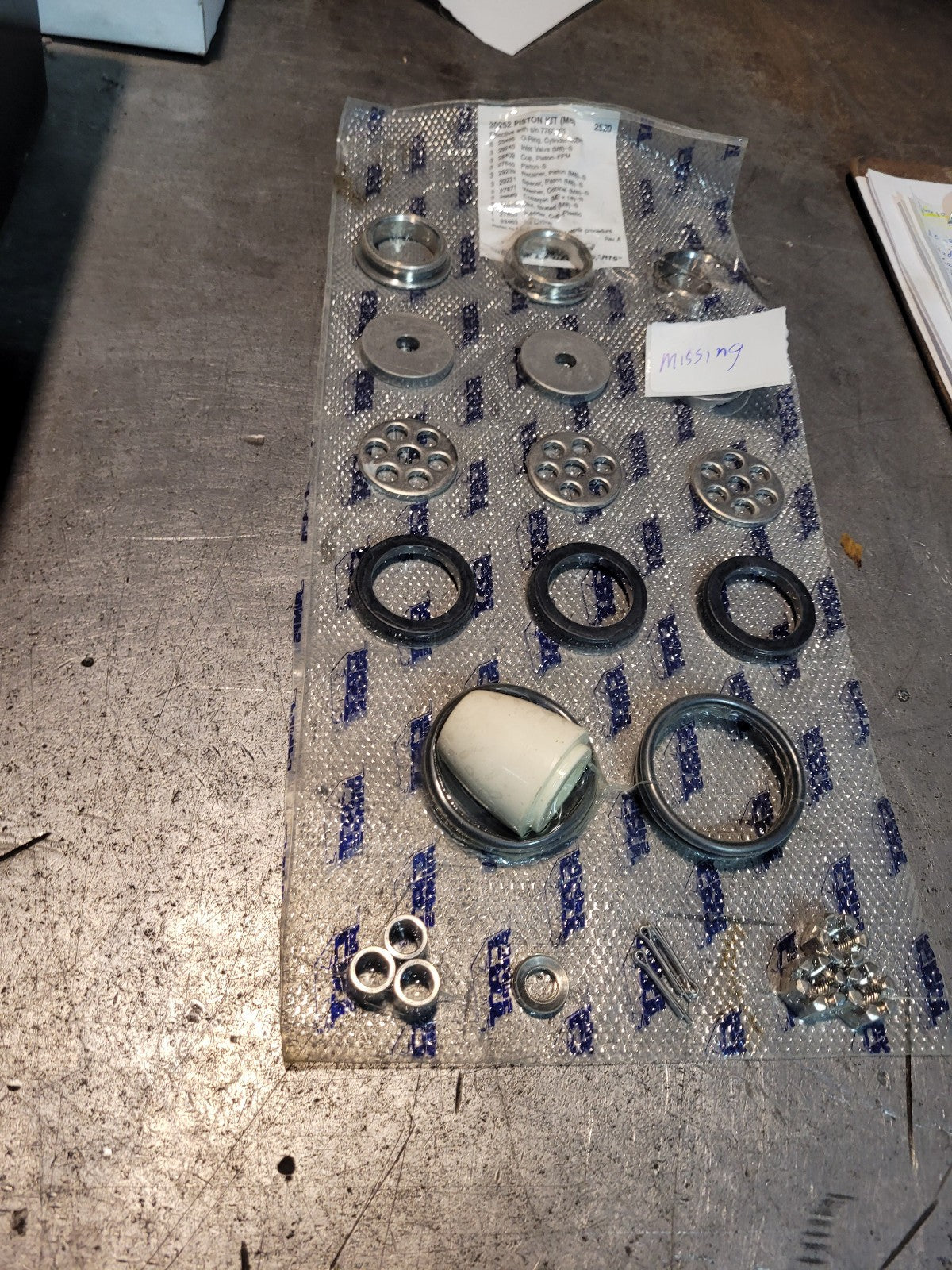 INCOMPLETE KIT MISSING WASHER 30252 CAT PUMPS