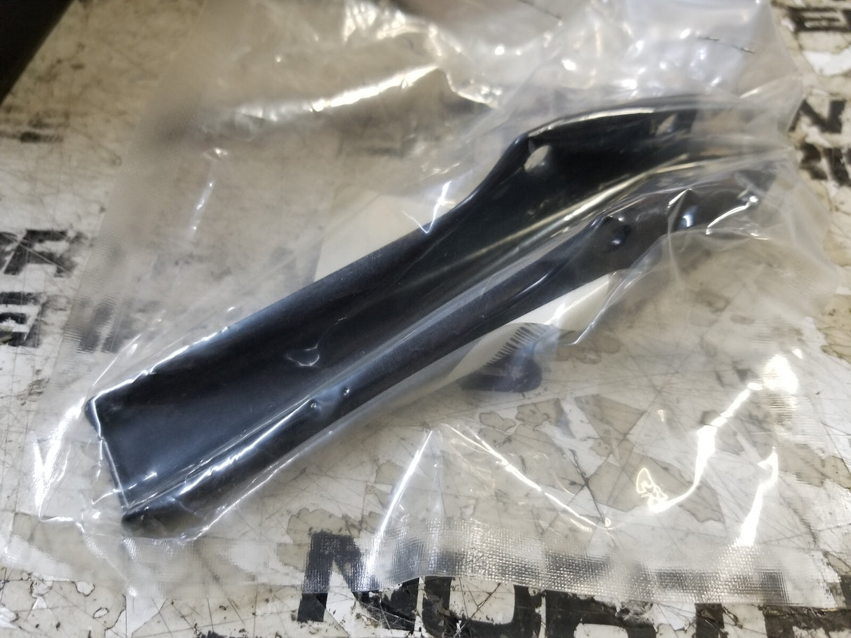 K7561-58280 KUBOTA LATCH K756158280