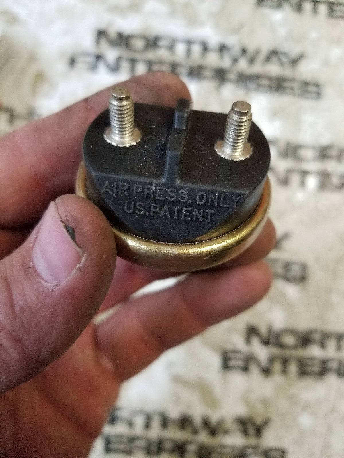 BE13250 HALDEX STOPLIGHT SWITCH
