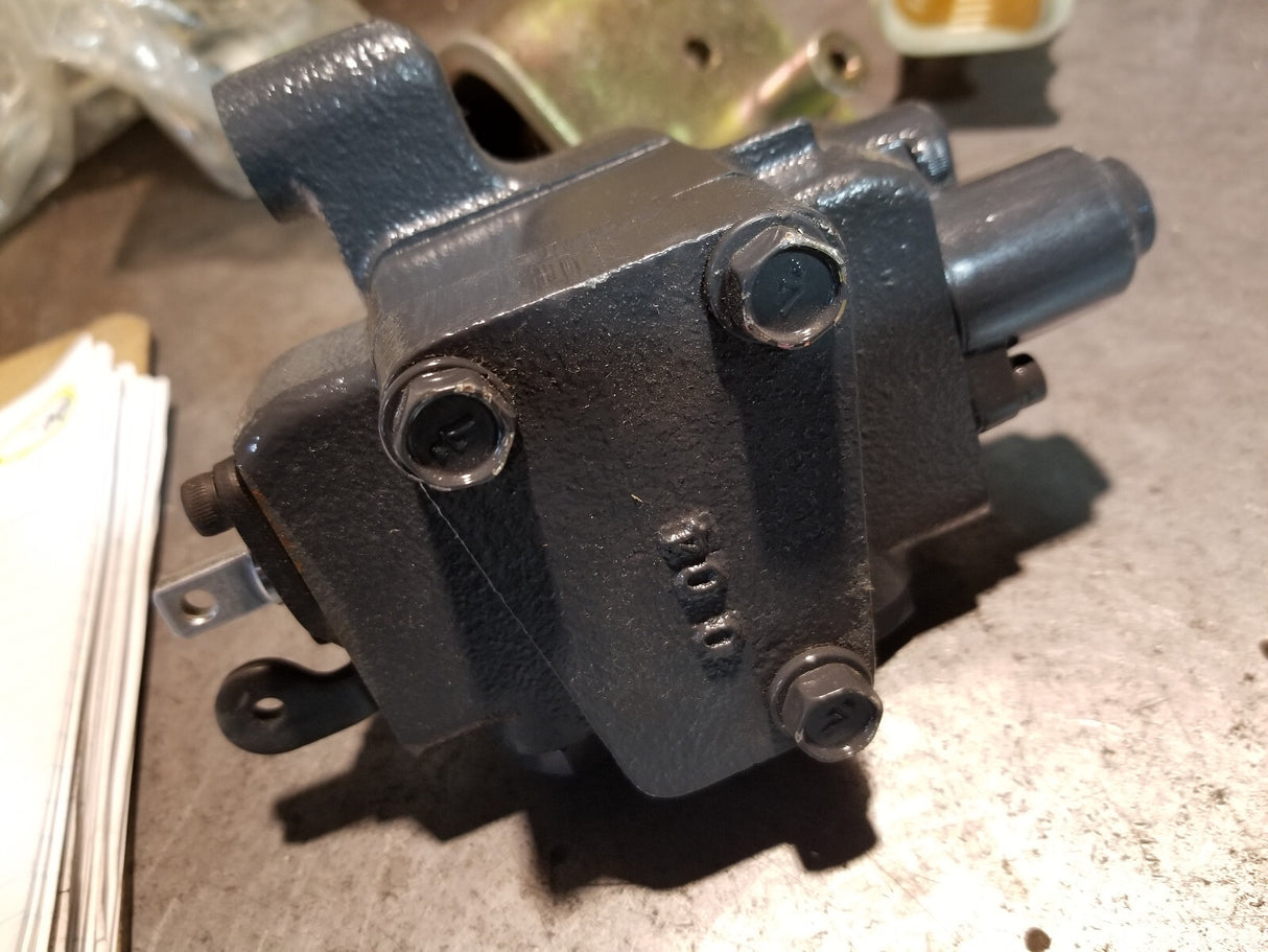 Kubota valve kit for Kubota front mower F2260, F2560, F2560E, F3060, F3560
