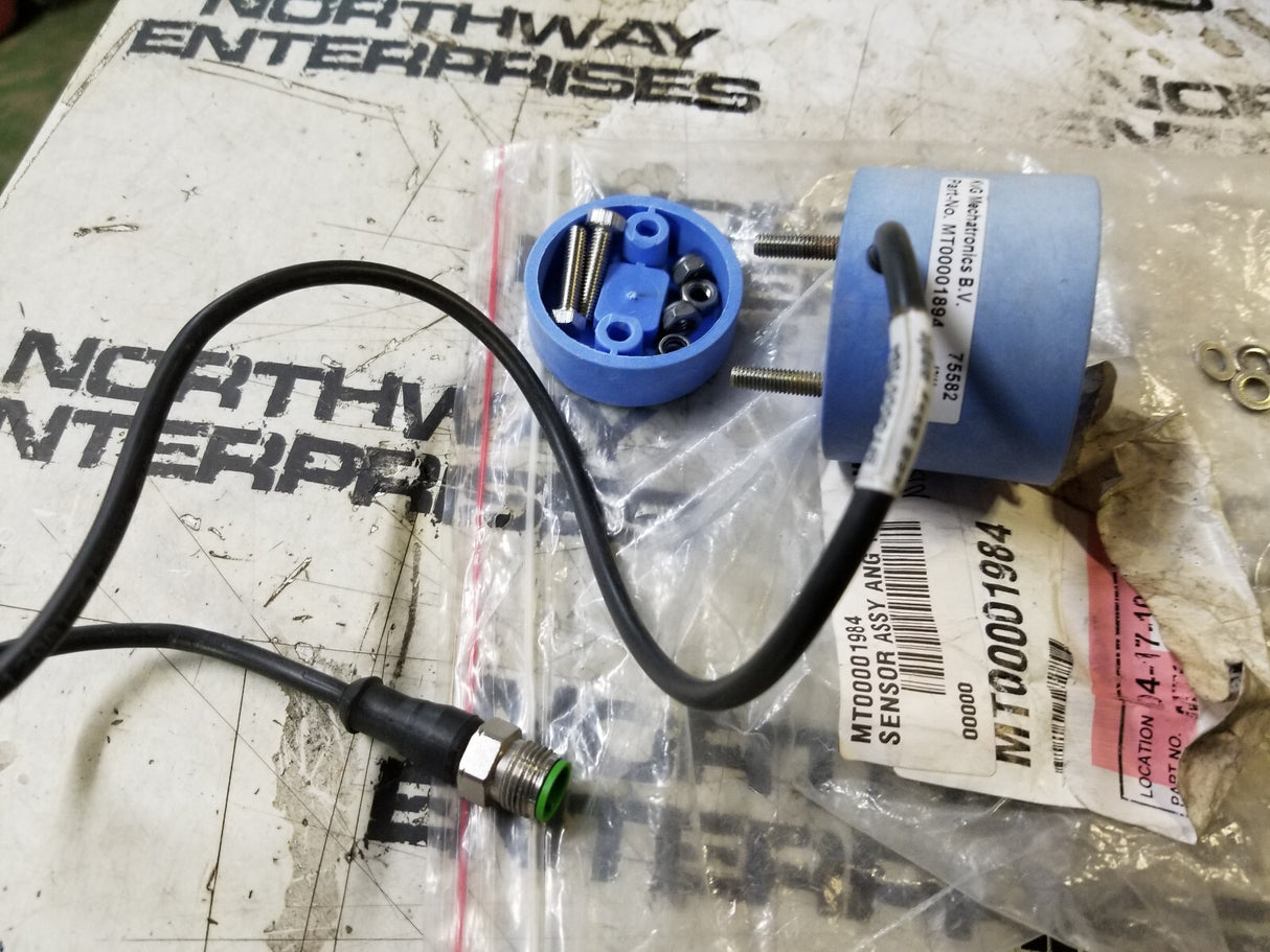 MT00001984 SENSOR ANG 180DEG  M12