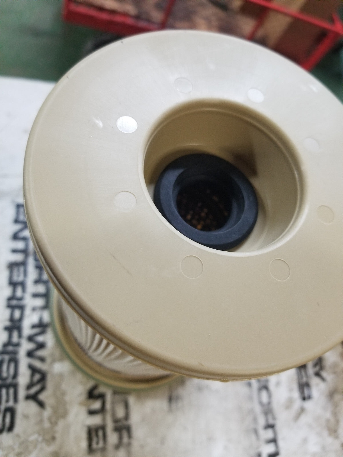 RE515345 JOHN DEERE FUEL FILTER ELEMENT