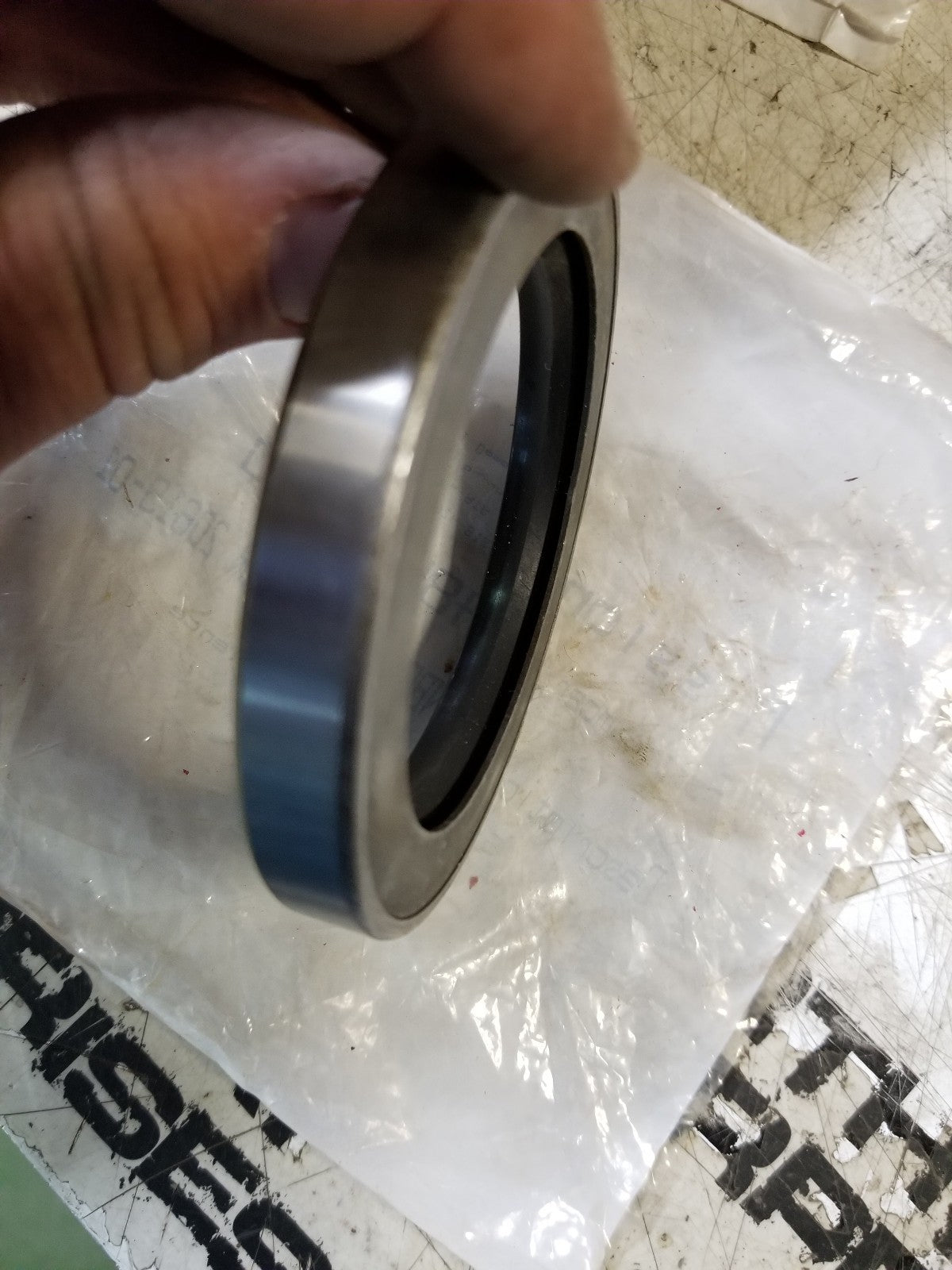 648408300 MISSION OIL SEAL
