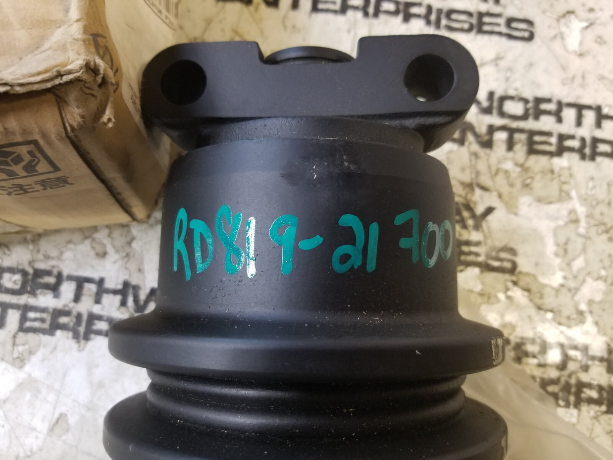 RD819-21700 KUBOTA Kubota ASSY ROLLER, TRACK RD81921700