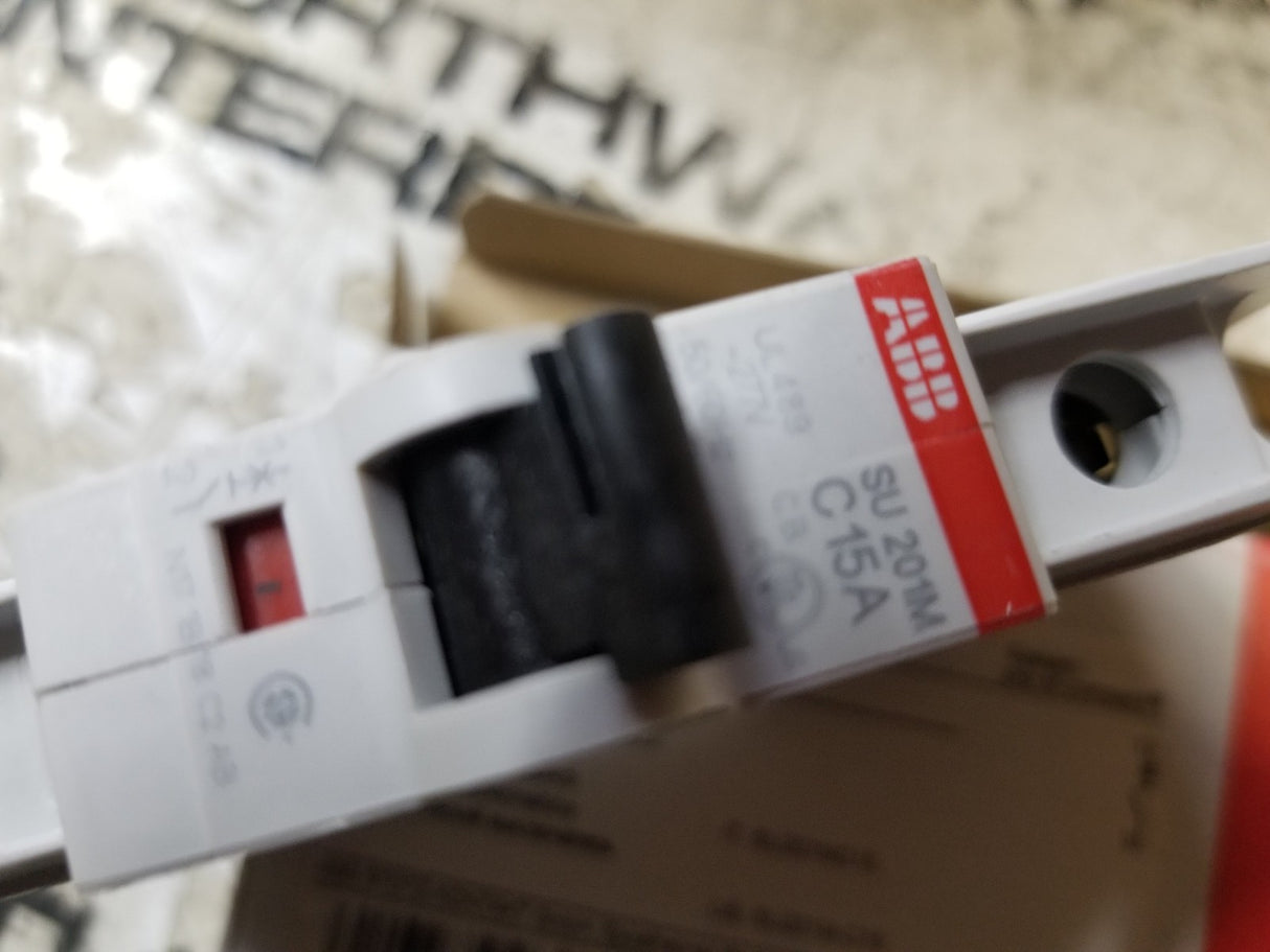 ABB 15AMP  2CDS-271337 RO154 2CDS 271337 R0154 Circuit Breaker SU 201M-C15