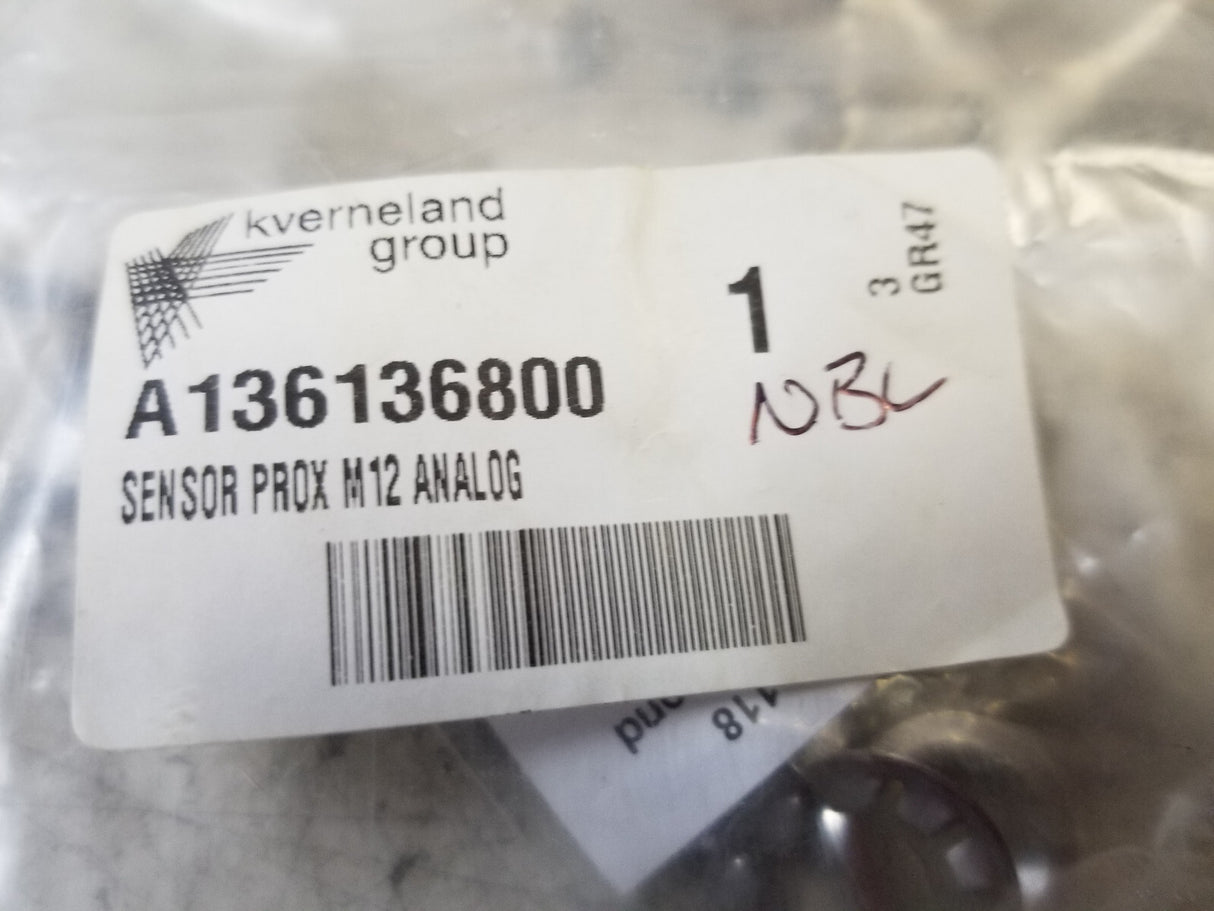 A136136800 SENSOR prox m12 analog
