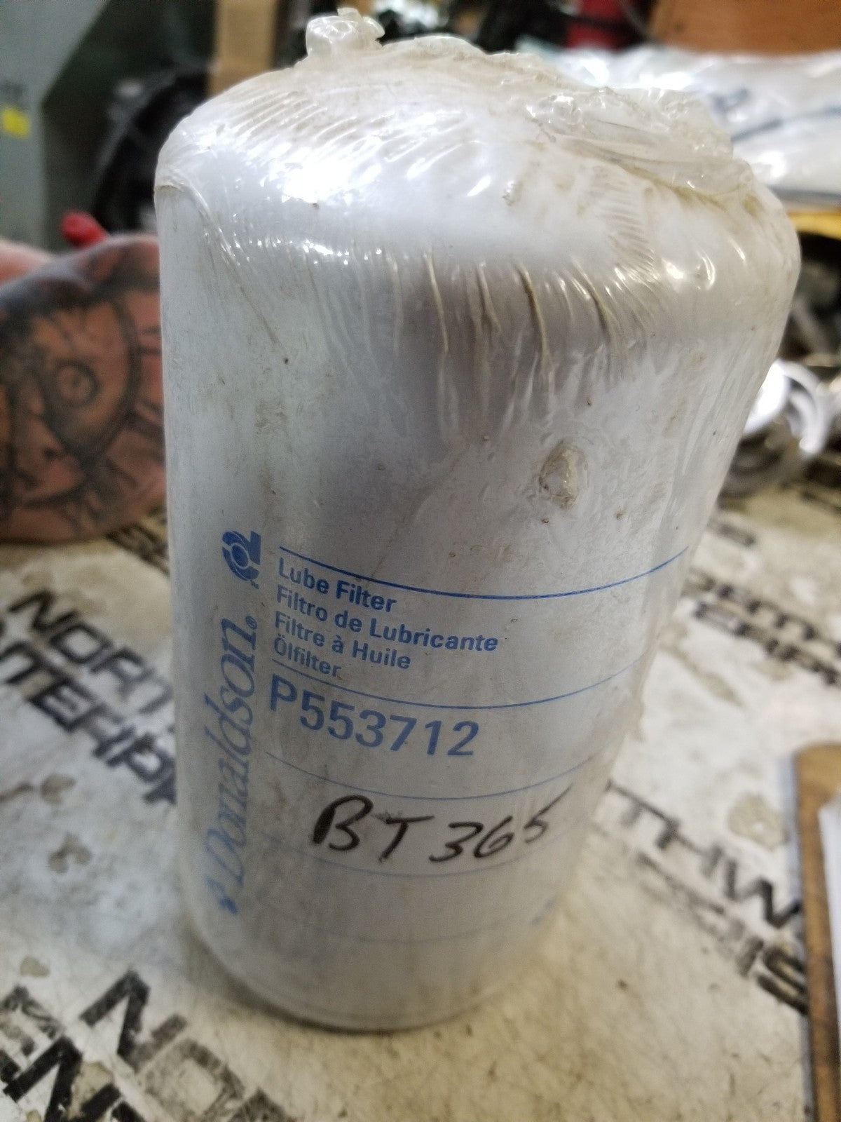 P553712 DONALDSON OIL FILTER  BT365 85461 LF694 HF807