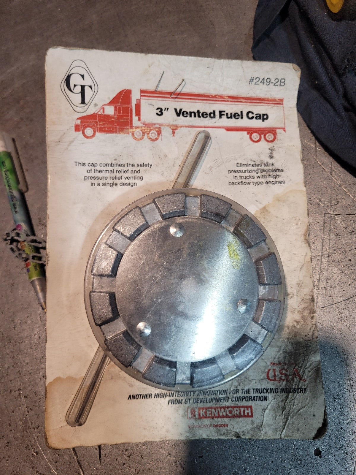 249-2B KENWORTH FUEL CAP