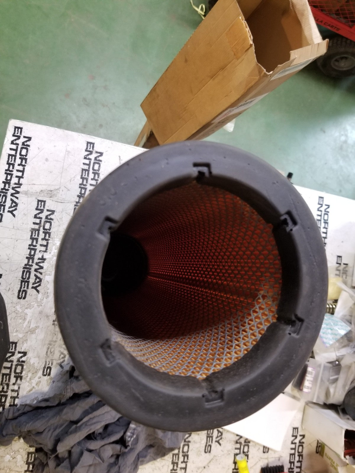 AF25523 FLEETGUARD AIR FILTER