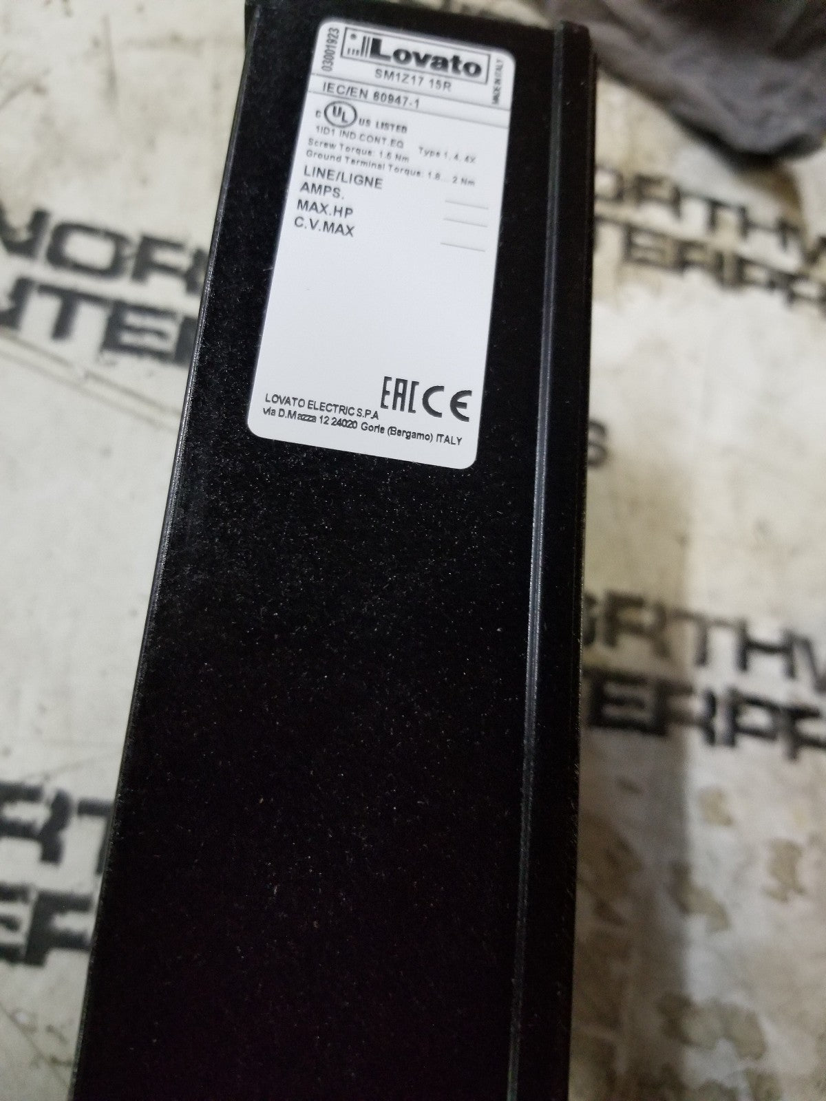 NEW SM1Z1715R LOVATO ELECTRIC SM1Z1715R Surface Mount Enclosure IP65