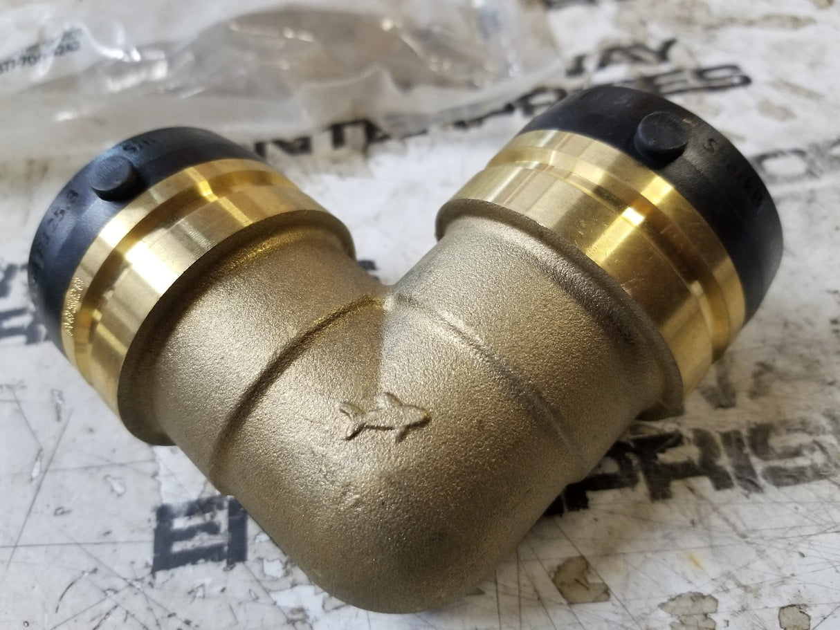UXL0241 SHARKBITE Brass 1-1/2" X 1-1/2" 90 Degree Elbow