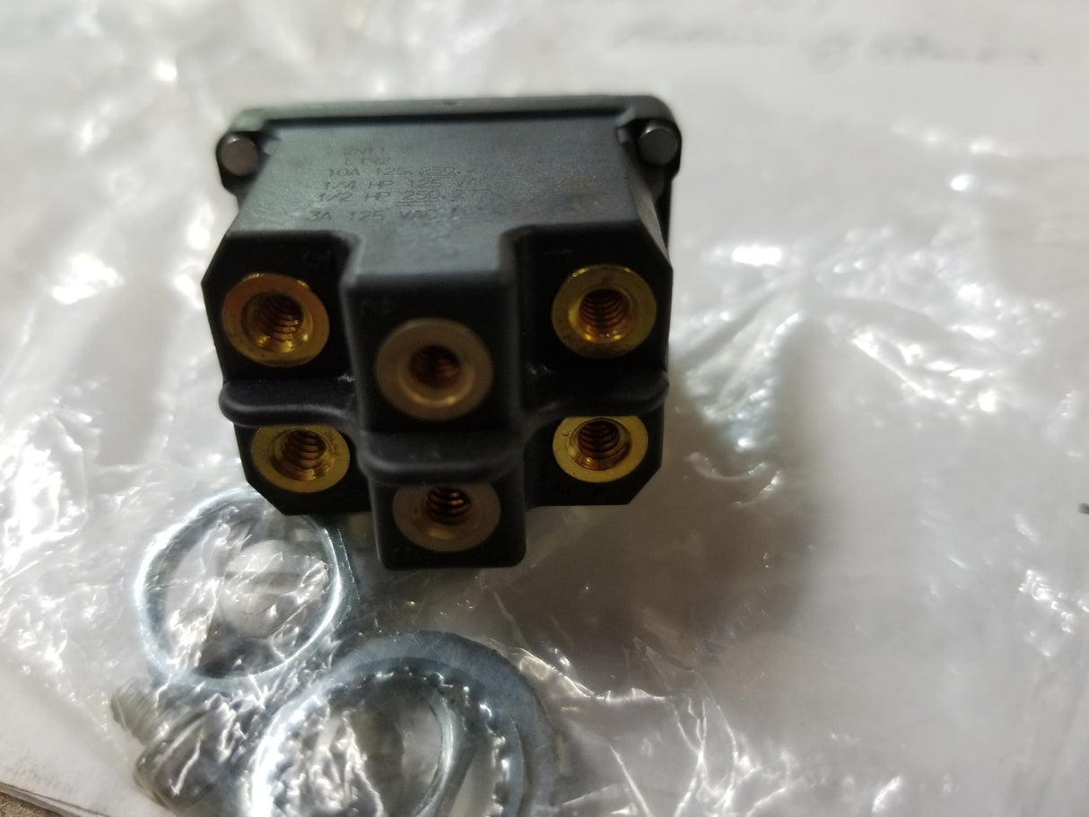 2NTI-7 HONEYWELL TOGGLE SWITCH