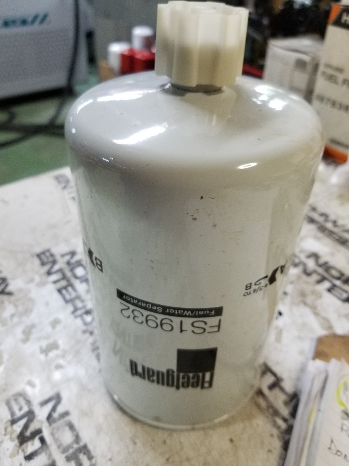 FS19932 FLEETGUARD REPLACES BF1346 P551034 LFF5850 33412