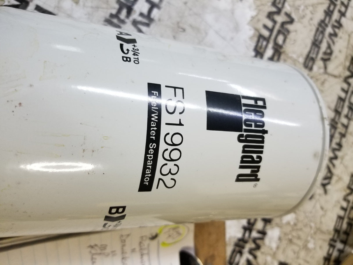 FS19932 FLEETGUARD REPLACES BF1346 P551034 LFF5850 33412
