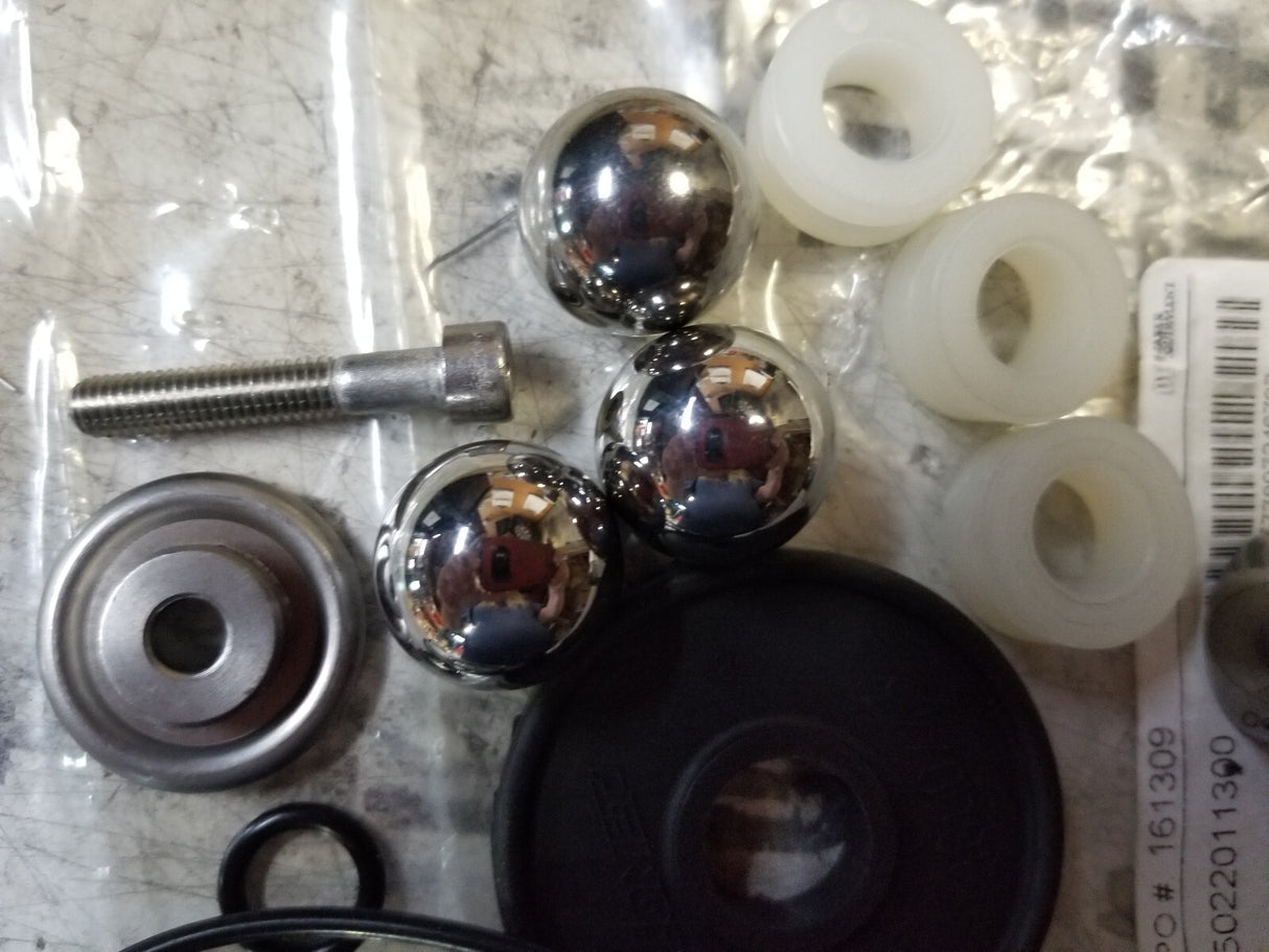 5022011300 Rebuild kit for 8378000