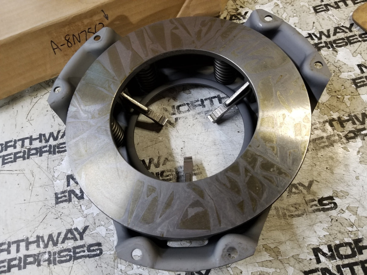 A-8N7563 8N7563 Pressure Plate: 9", 3 lever, 6 spring, flat flywheel Fits L5102,