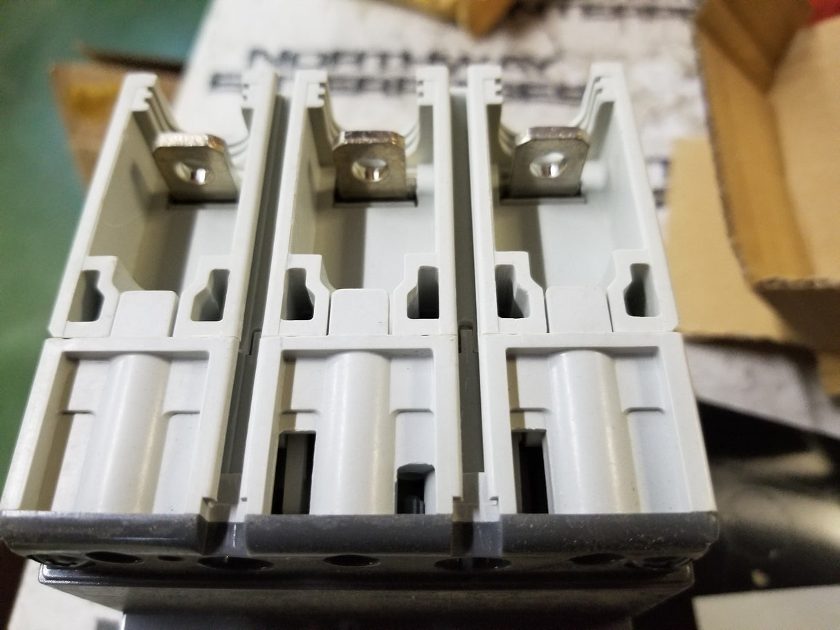 ABB SACE TMAX XT2H 125 1SDA0747991R 90A CIRCUIT BREAKER 	8015644794767