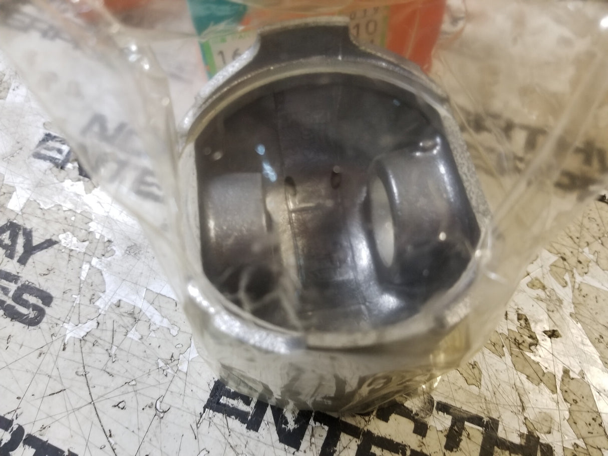 16109-21910 KUBOTA PISTON +.5MM