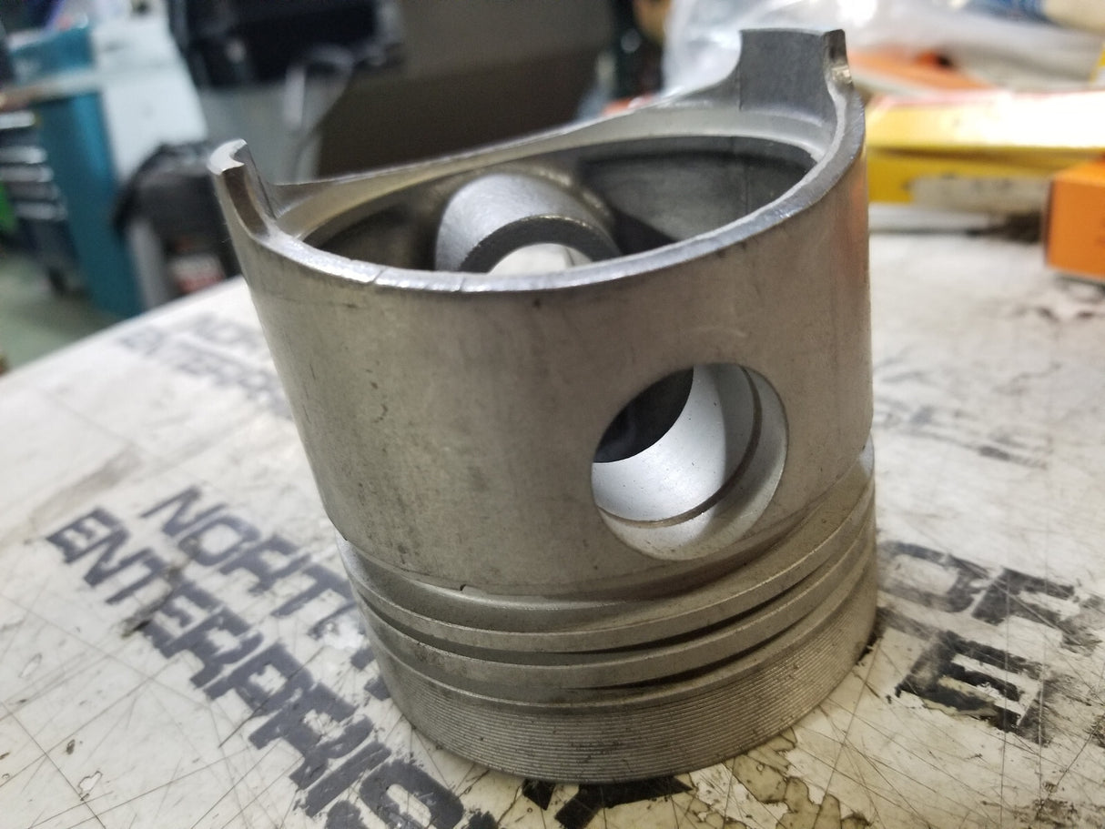 15201-21110 KUBOTA PISTON