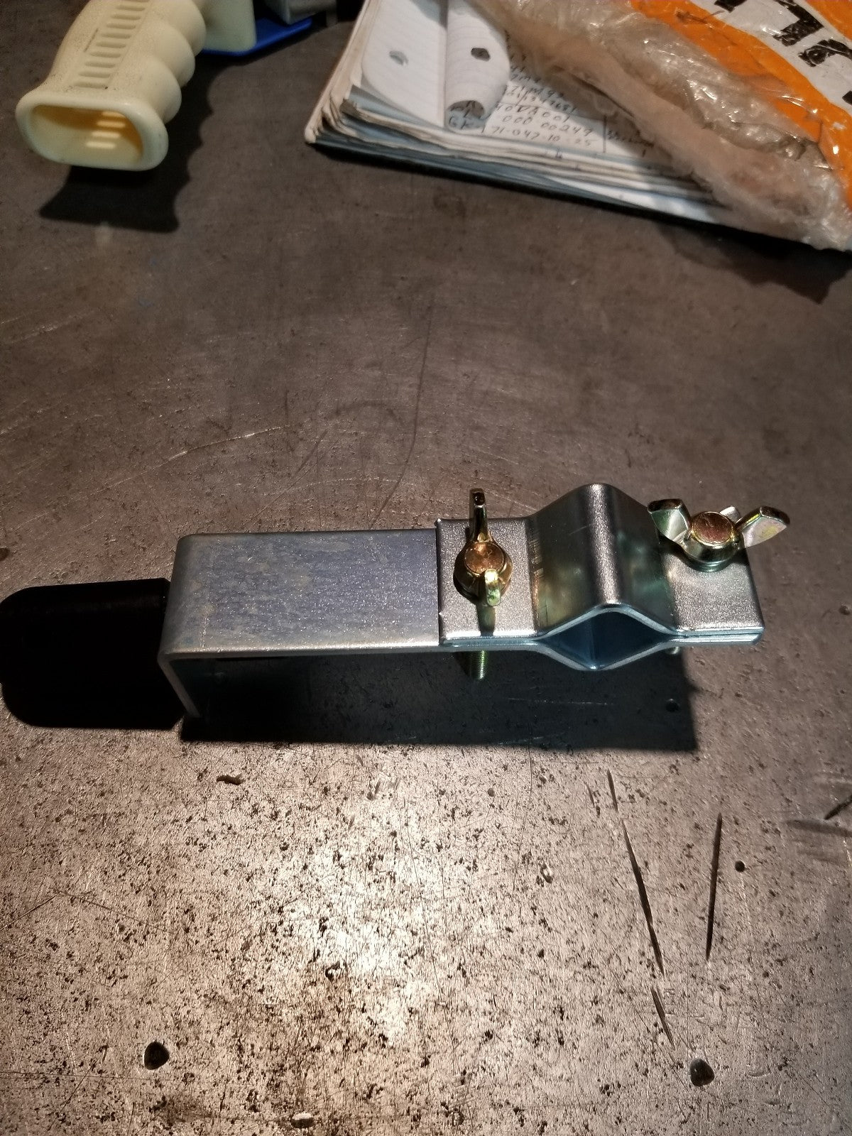 GK181038, GULLCO INTERNATIONAL LTD, RACK ARM PIVOT STRAIN CLAMP GK-181-038