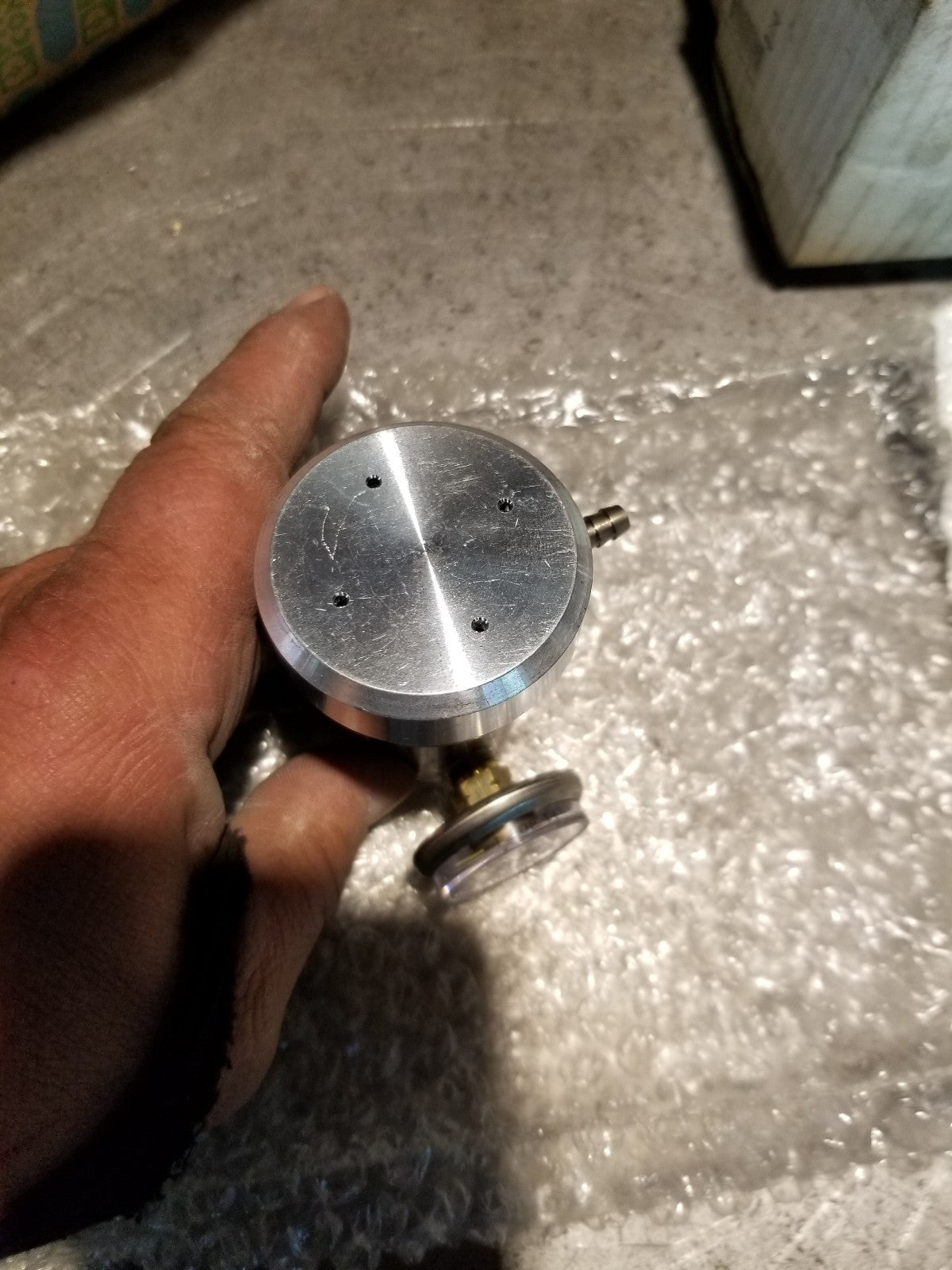 BWT REG-DF-1  BW Technologies REG-DF-1 Demand Flow Regulator, for Disposable Cyl