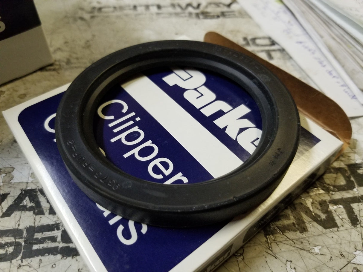 4QTR11 CLIPPER OIL SEAL
