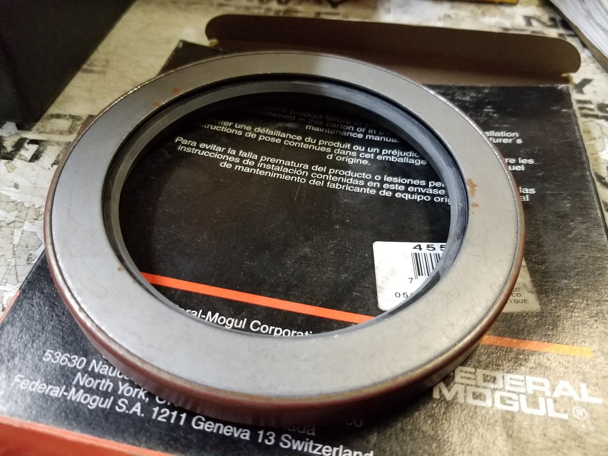 455037 FEDERAL SEAL 4.062 in Shaft Dia., 5.506 in OD, 0.562 in Overall Width