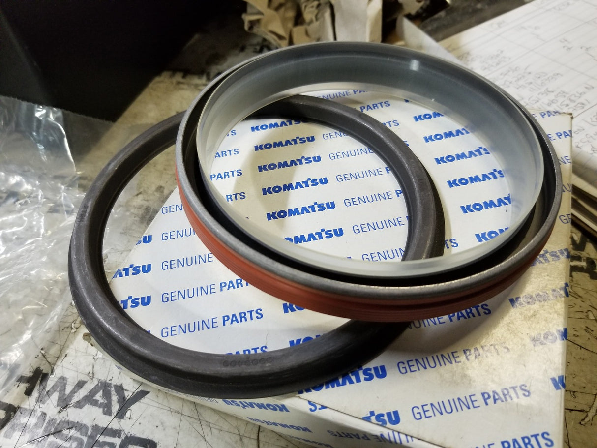 6736-21-4220 KOMATSU GENUINE PART OIL SEAL