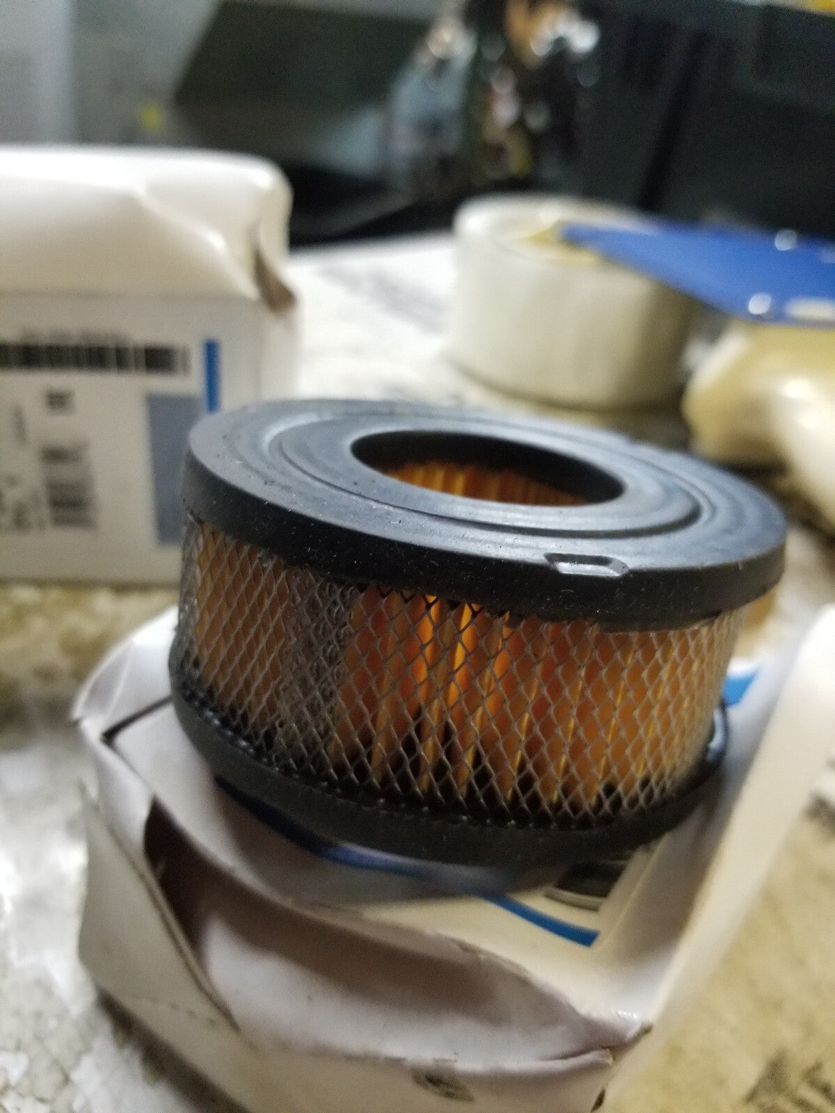LOT OF 2PC - Donaldson Breather Air Cylindrical- P524392