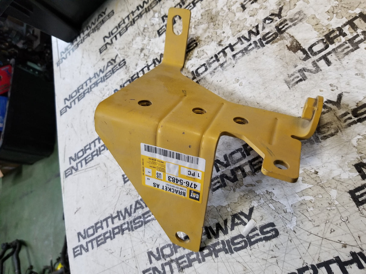 CATERPILLAR 476-5483 OIL LEVEL GAUGE BRACKET 4765483
