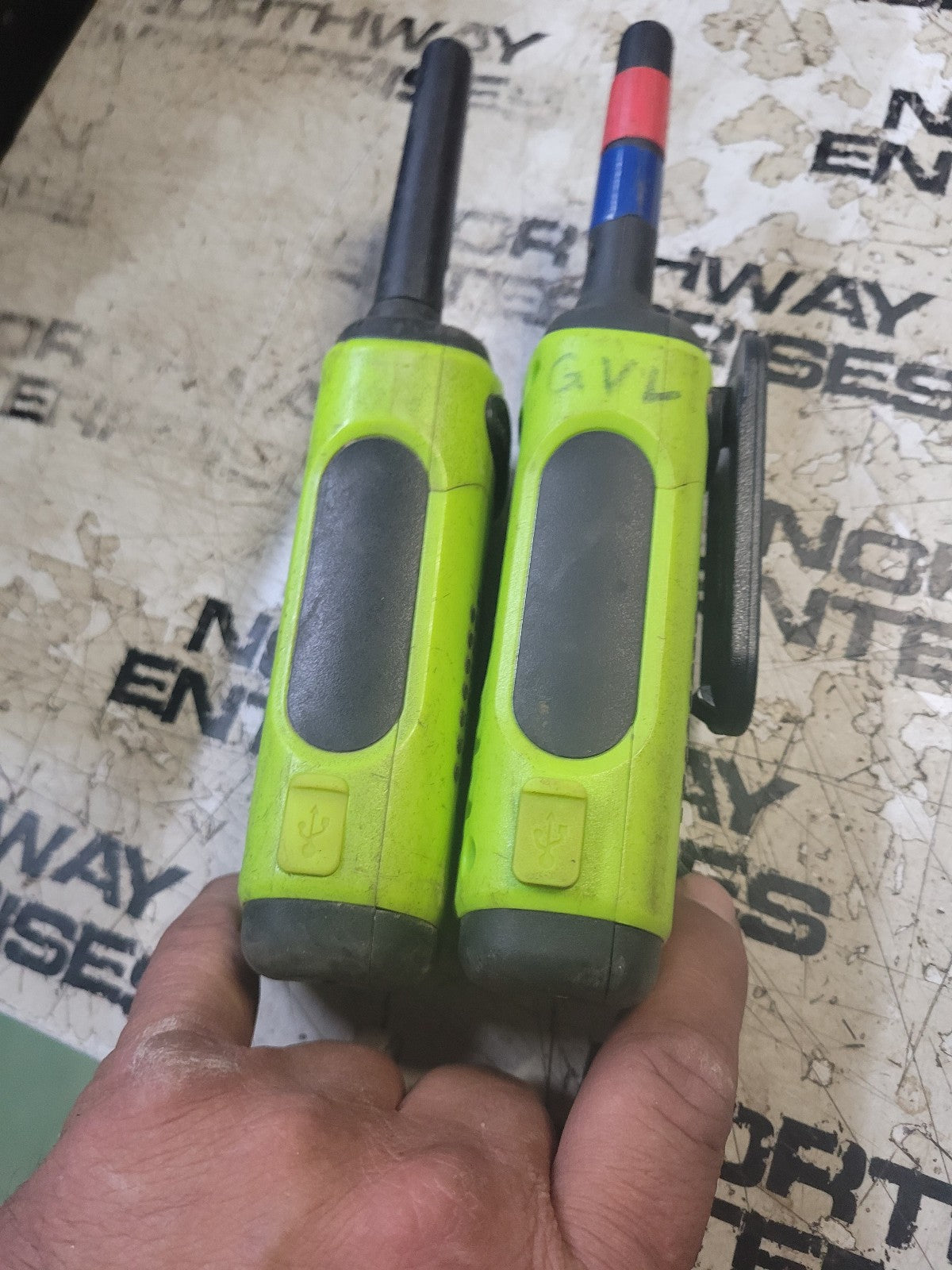 LOT OF 2 MOTOROLA T600 RADIOS REF 101