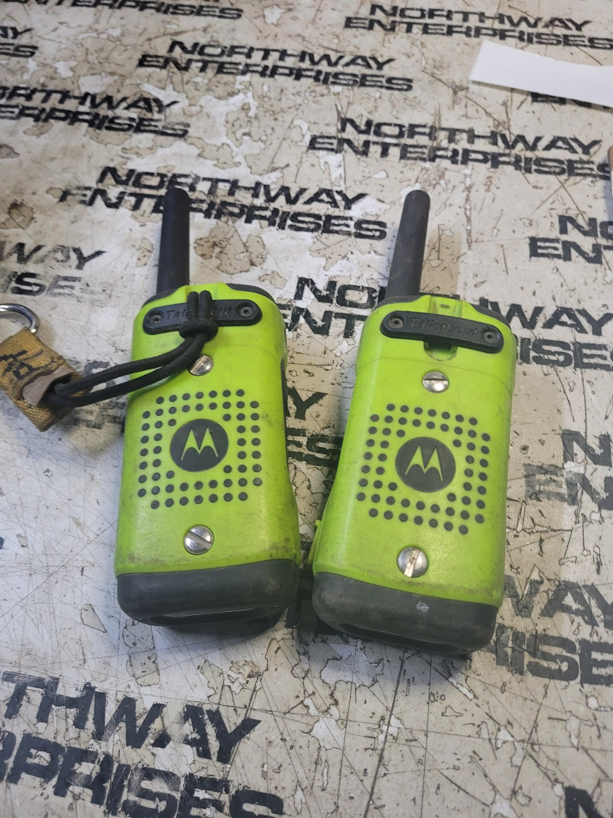 LOT OF 2 MOTOROLA T600 RADIOS REF 102