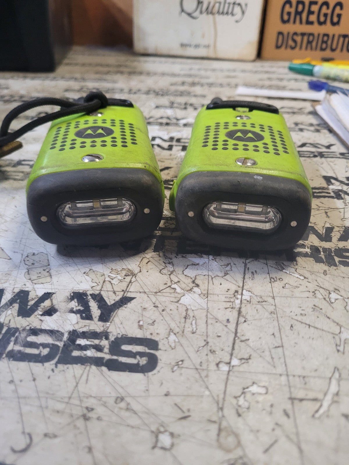LOT OF 2 MOTOROLA T600 RADIOS REF 102