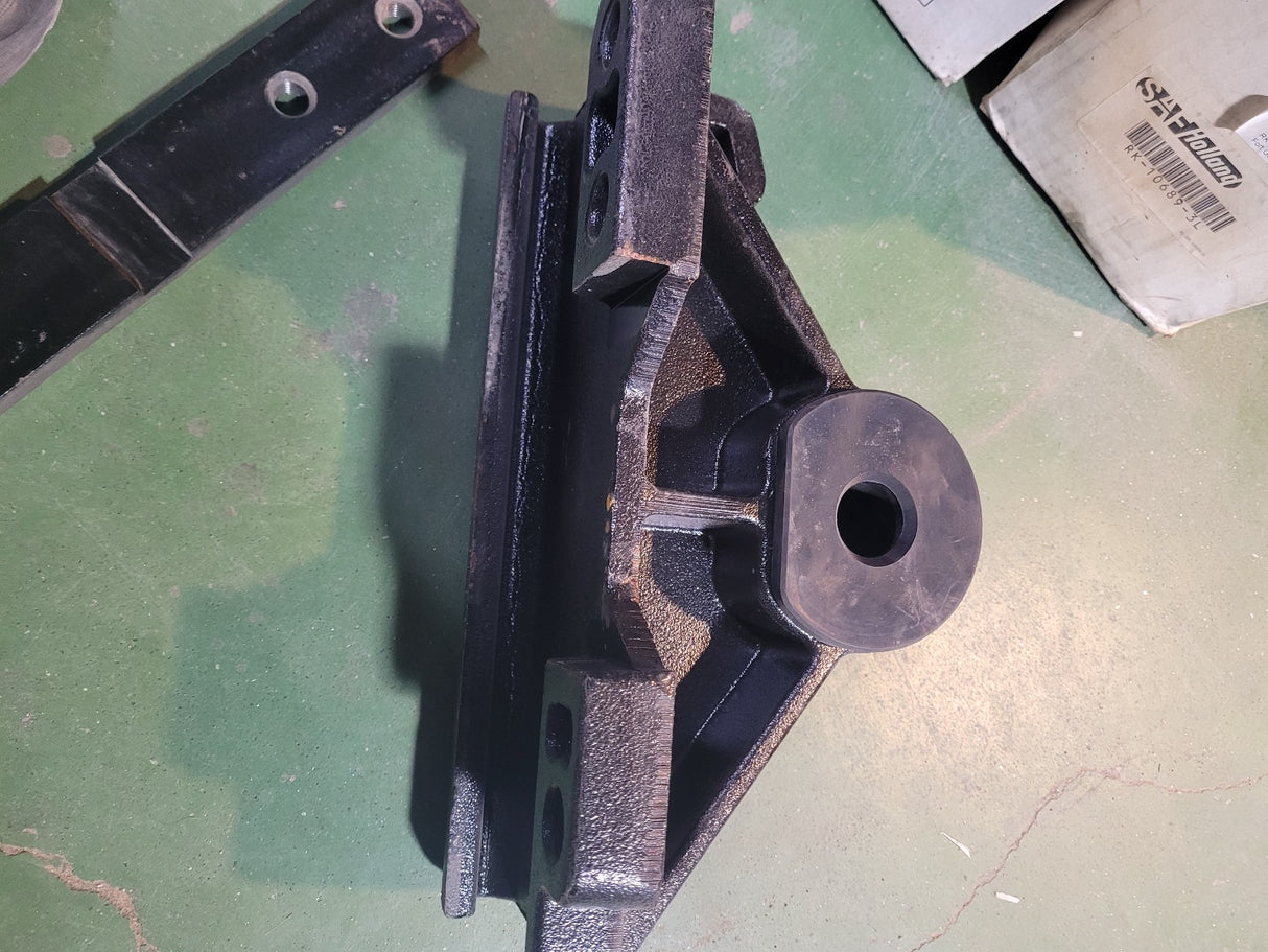 SAF Holland RK-10689-3L 9" ILS Fifth Wheel Bracket Replacement Kit