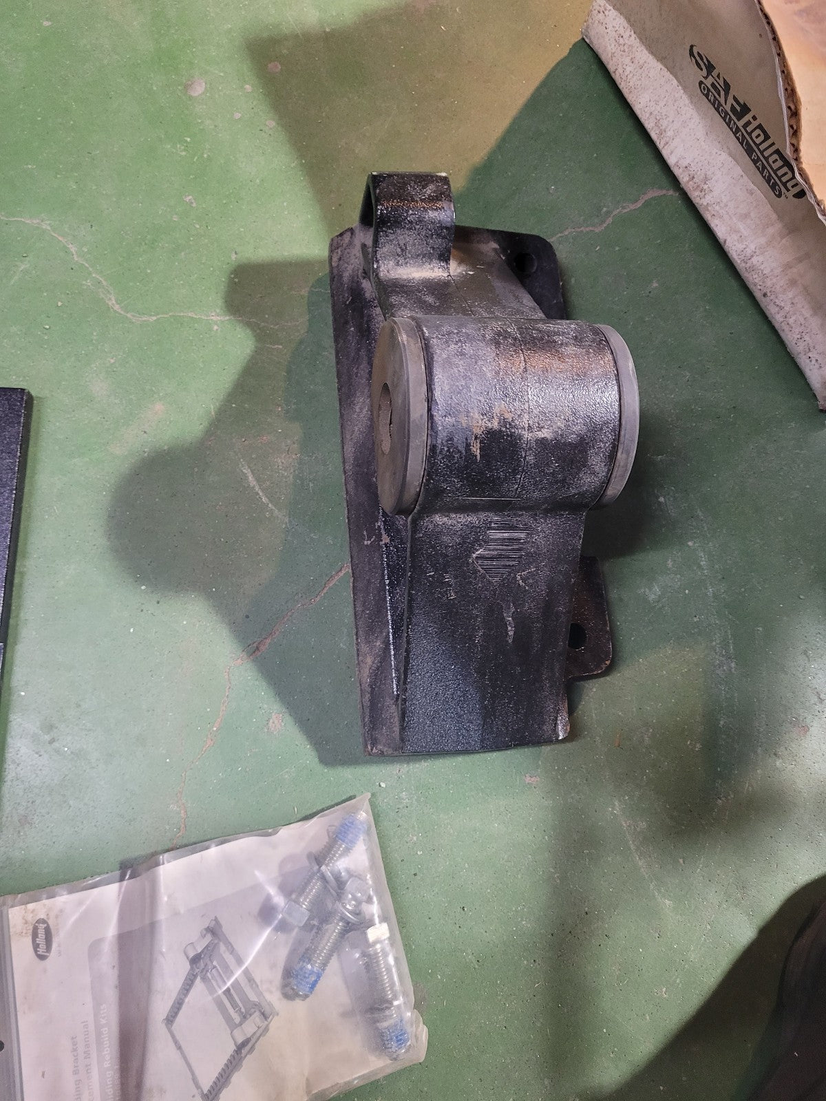 SAF Holland RK-10689-3R 9" ILS Fifth Wheel Bracket Replacement Kit