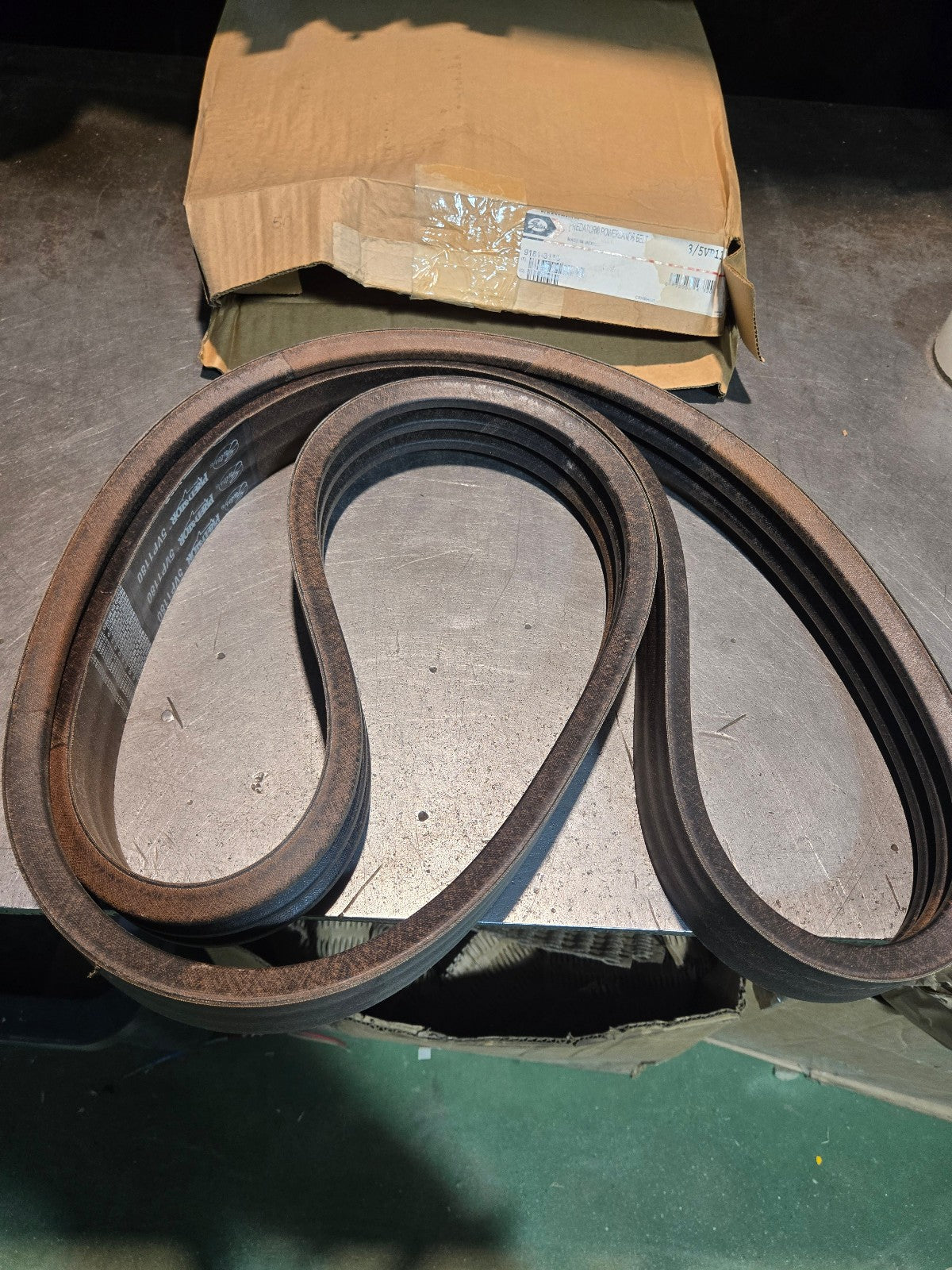 Gates 3/5VP1180 Predator PowerBand Heavy Duty V-Belt - 9181-3118