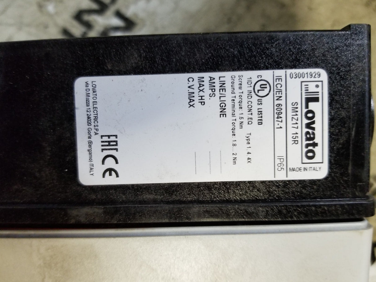 SM1R0650 SM1Z1715R LOVATO ELECTRIC SM1Z1715R Surface Mount Enclosure AND SWITCH