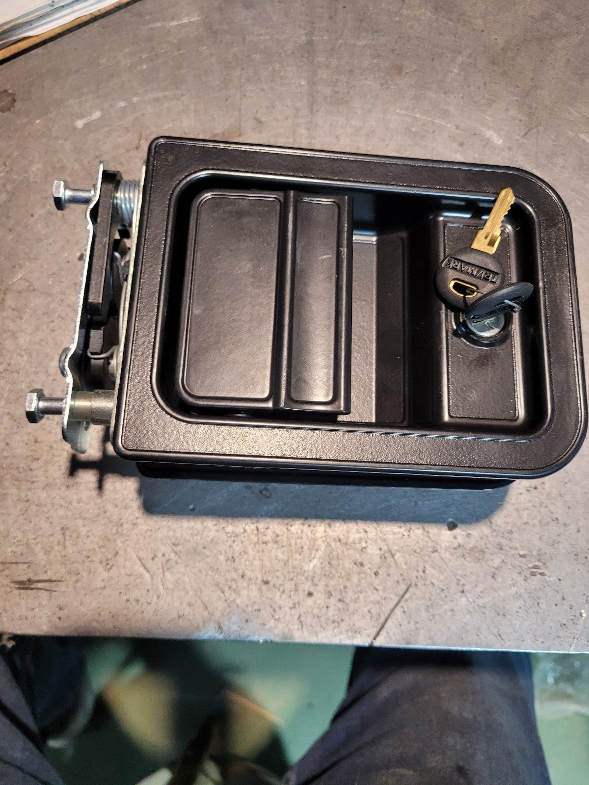 5A055 HANDLE DOOR TRACKLESS MT5-465
