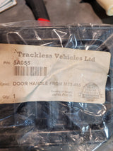 5A055 HANDLE DOOR TRACKLESS MT5-465