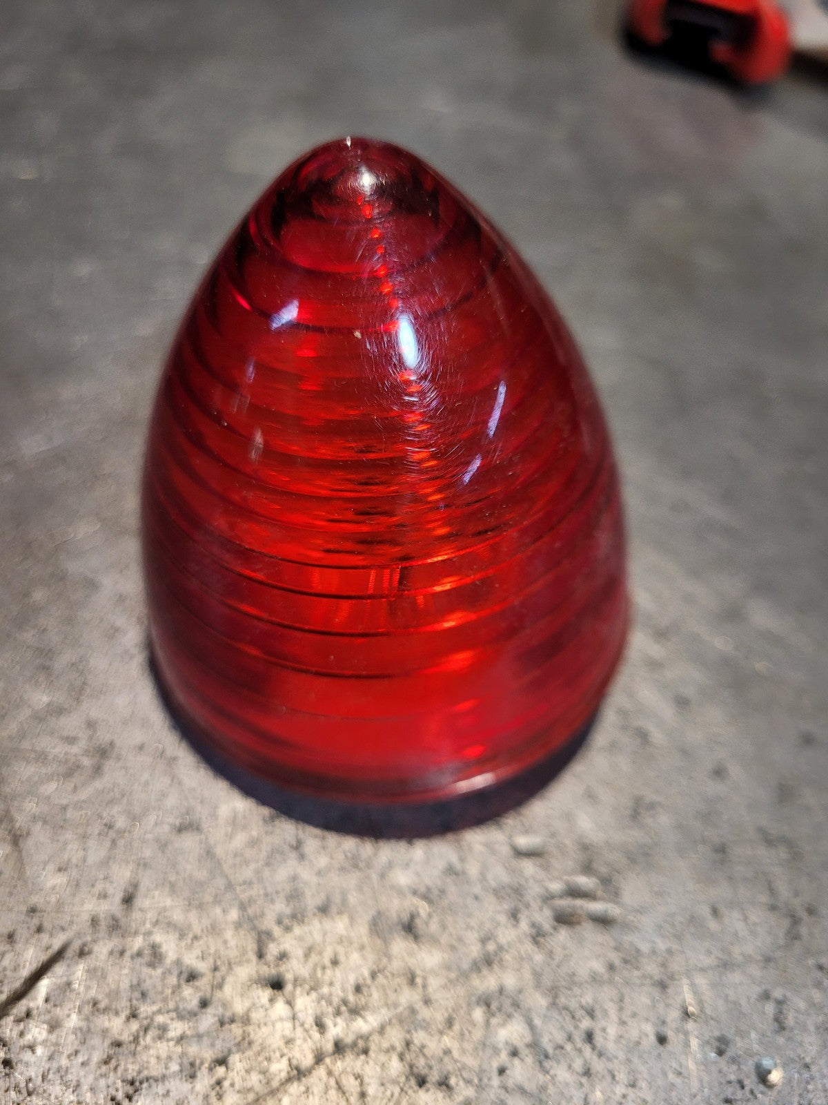 Grote G1082 Hi Count 2 1/2" 9-Diode Beehive Clearance/Marker LED Lamp