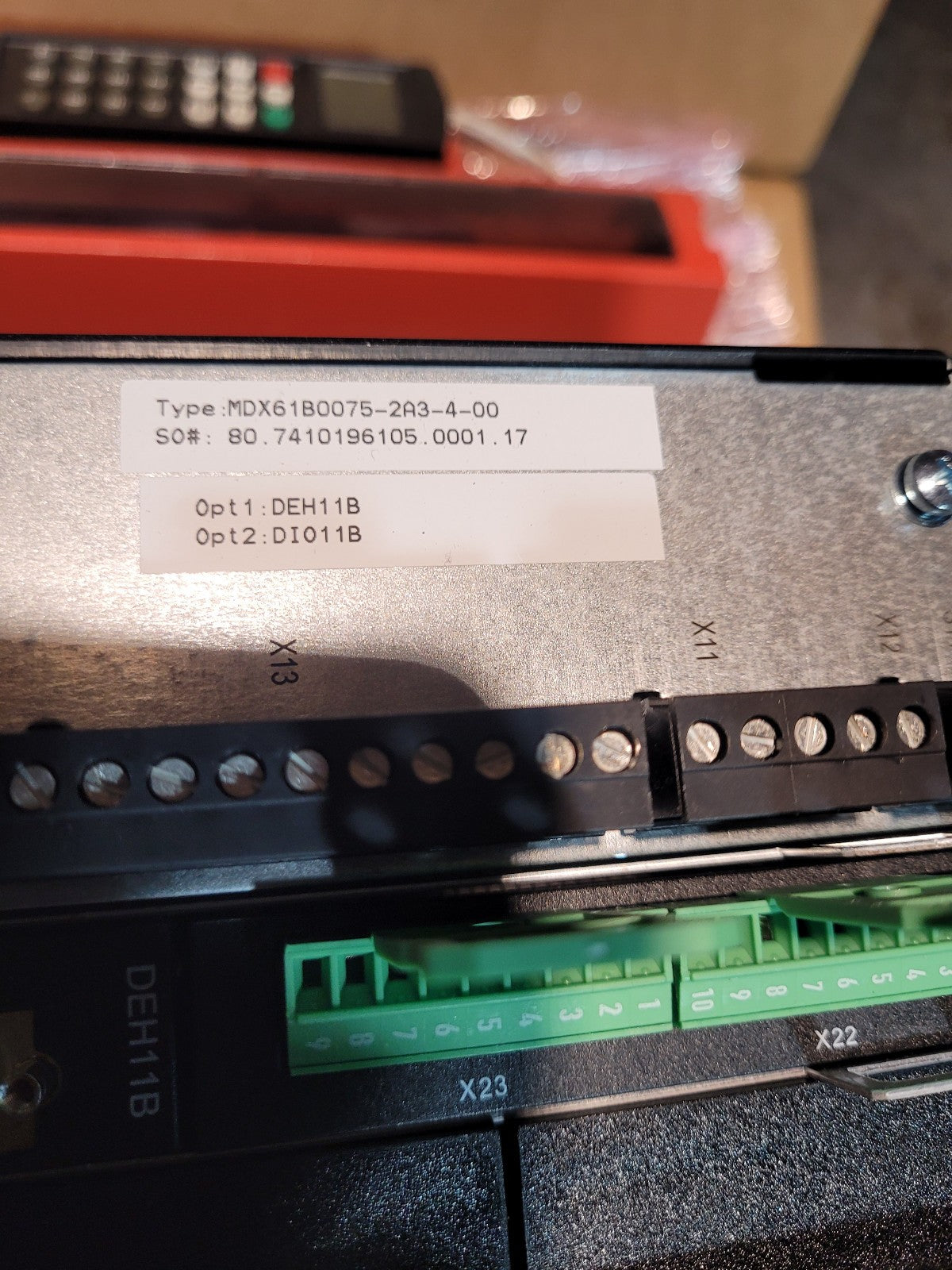 NEW 08243492  MDX61B-0075-2A3-4-00  SEW EURODRIVE CONTROL UNIT 08279985