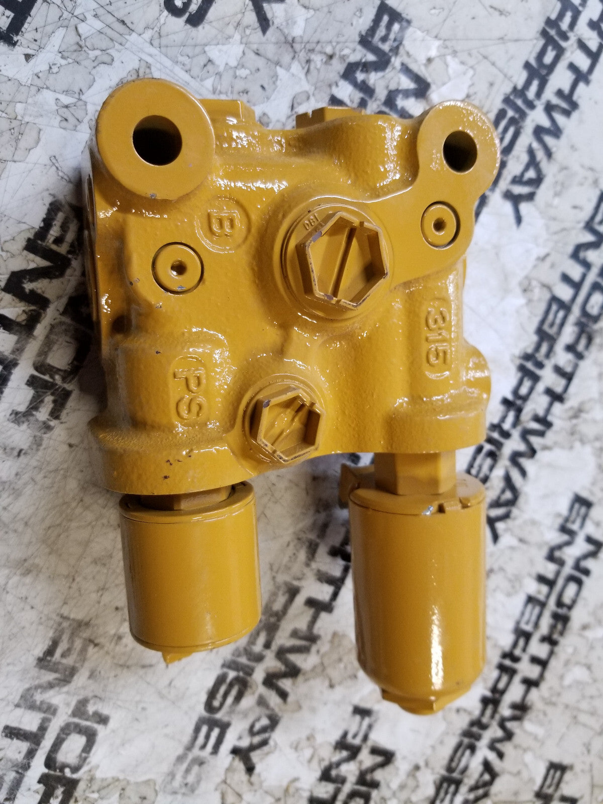 CATERPILLAR OEM 361-2239 Secondary Brake Control Valve 3612239 damaged plug