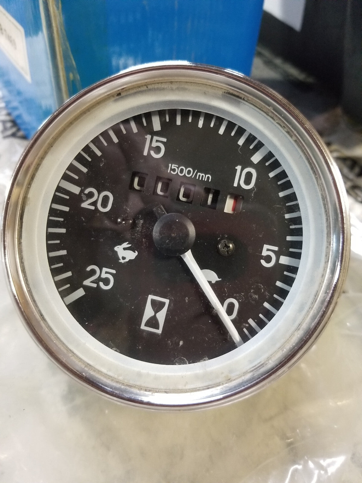B7469 TRACTOR METER