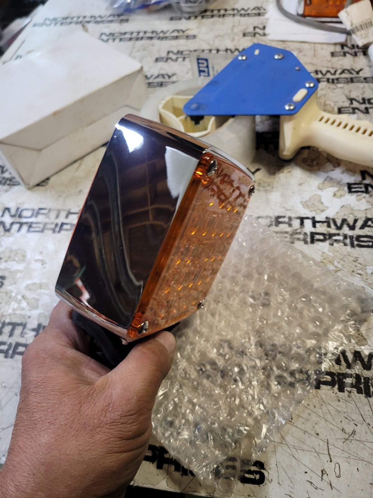 LFMR5223AA LED Right Hand (Curb Side) Lamp w/ Amber Side Marker