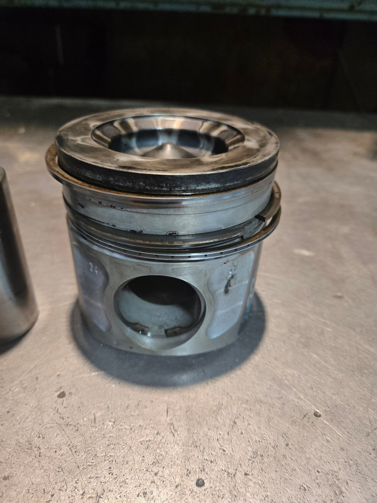 2023 ETL 6.7L CUMMINS ENGING PISTON AND WRISTPIN 68447756AA